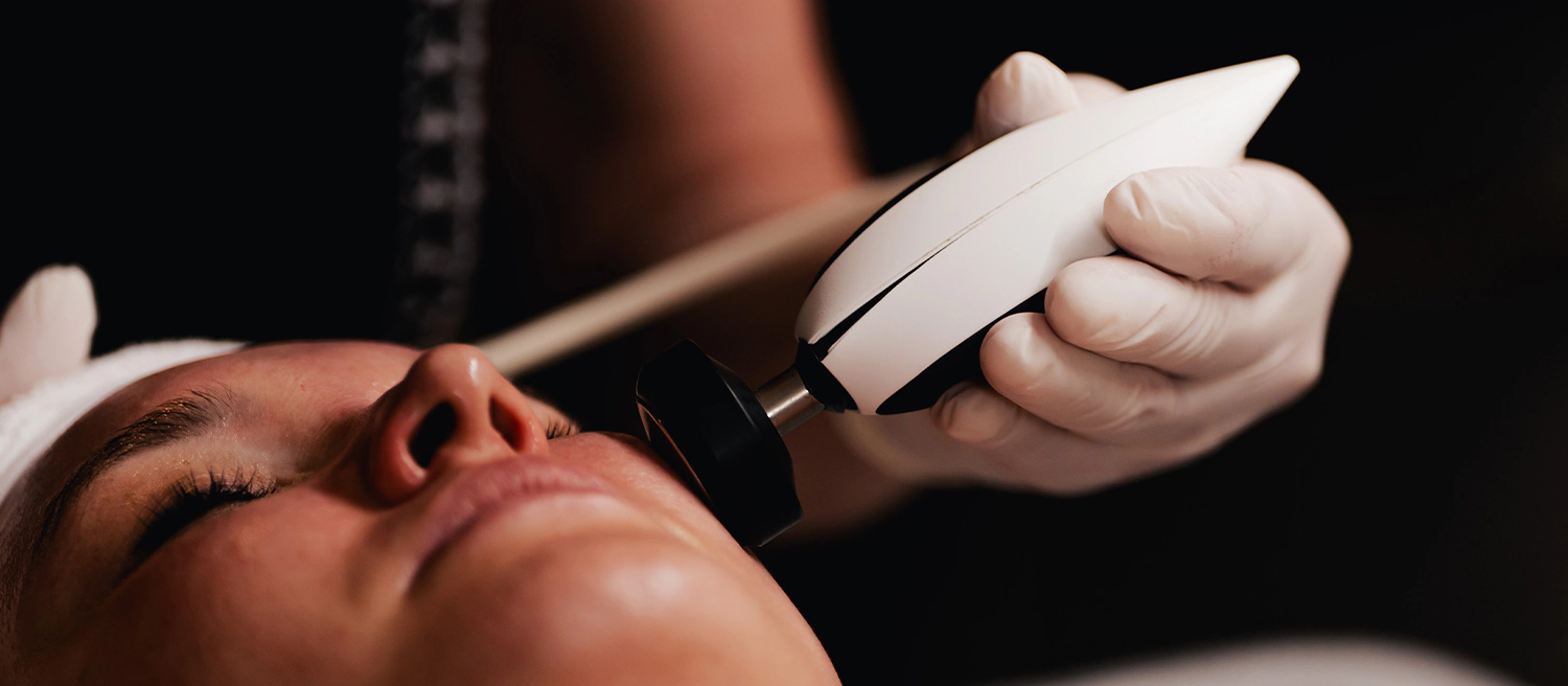 Sculpt & Glow terapija za oblikovanje tijela i poboljšanje kvalitete kože - Revita