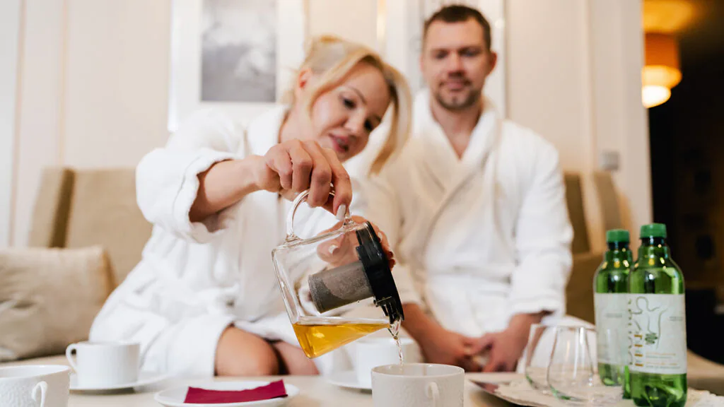 Sleep and Longevity: What Science Says About Sleep Optimization for Healthy Aging - Revita